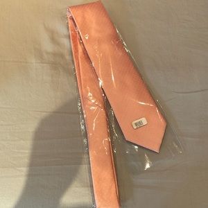 Pink tie with mini dots